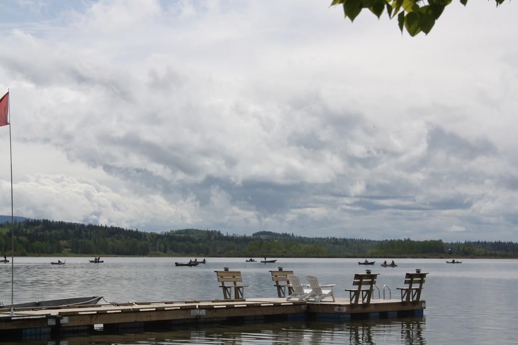 Robert'S Roost Rv Park Resort 克内尔 外观 照片