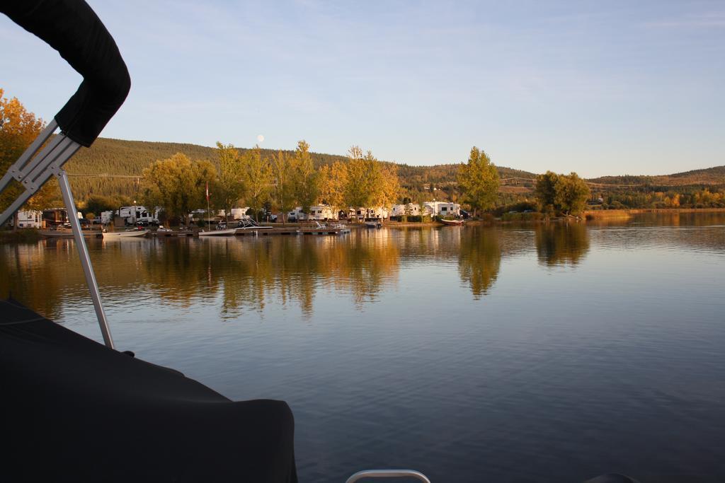 Robert'S Roost Rv Park Resort 克内尔 外观 照片