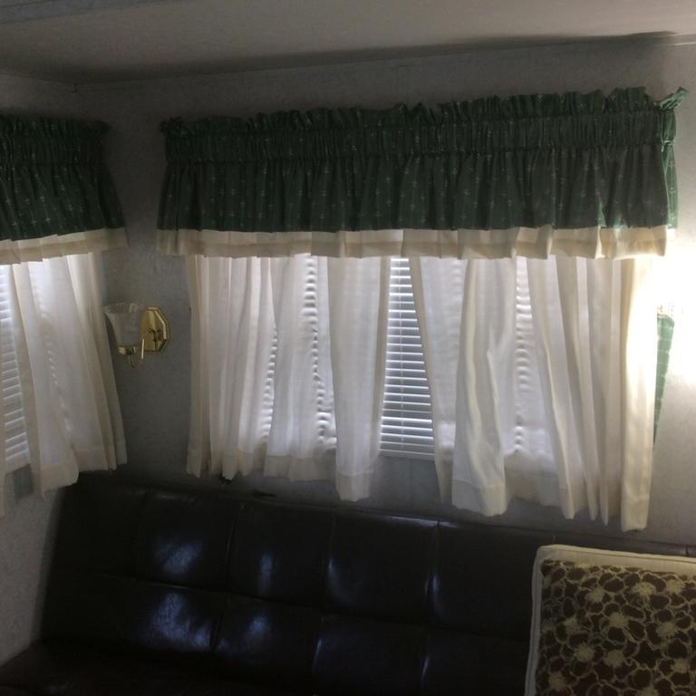 Robert'S Roost Rv Park Resort 克内尔 外观 照片