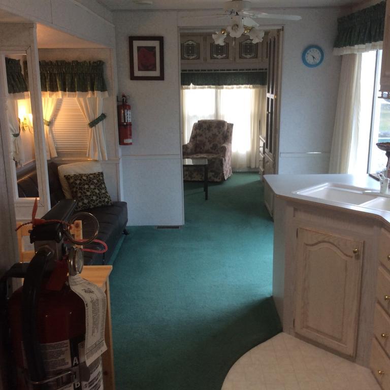 Robert'S Roost Rv Park Resort 克内尔 外观 照片