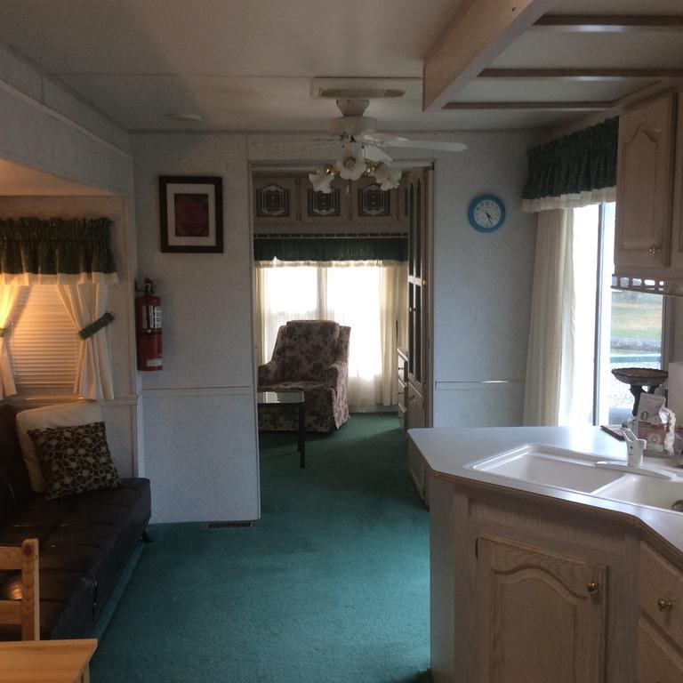 Robert'S Roost Rv Park Resort 克内尔 外观 照片
