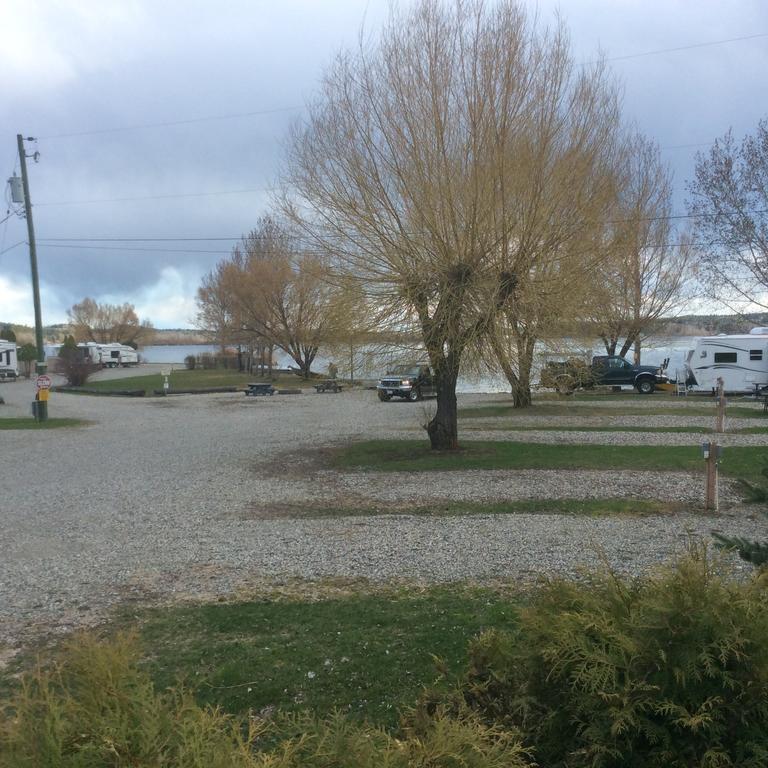 Robert'S Roost Rv Park Resort 克内尔 外观 照片